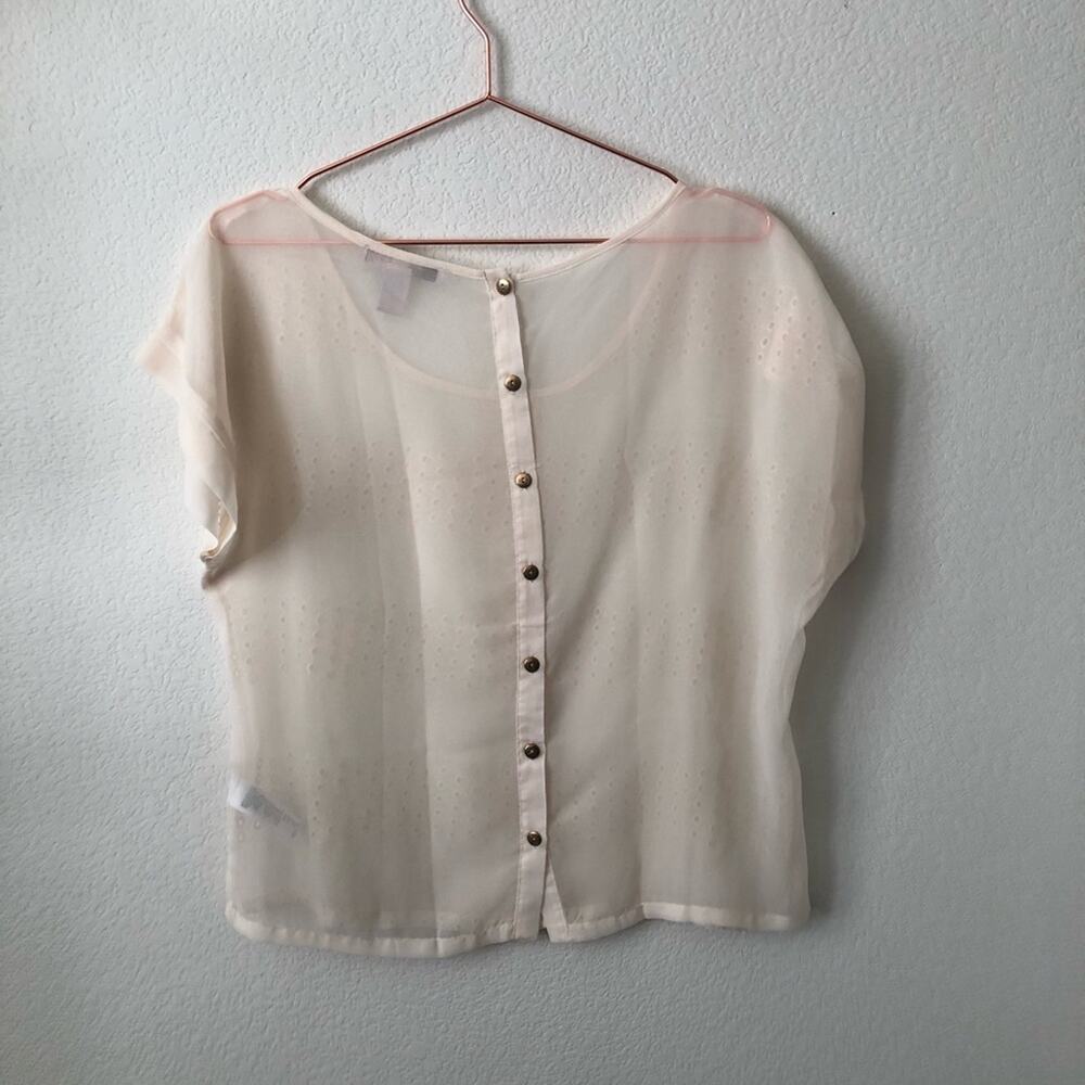 Forever 21 Love 21 sheer eyelet short sleeve top - Picture 3 of 5